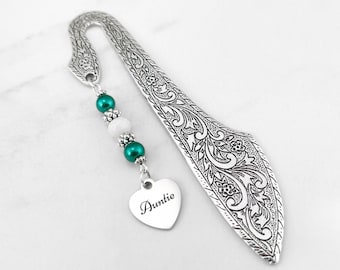 Auntie Bookmark - Beaded Metal Bookmark for Aunty Gifts for Book Lover Gifts - Engraved Heart Bookmark - Mother's Day Gift for Aunt Gifts