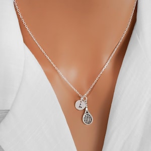 Collier raquette de tennis personnalisé avec breloque initiale - Bijoux unisexe en argent sterling 925 - Vous ne vivez qu&#39;une fois, mais vous servez deux fois