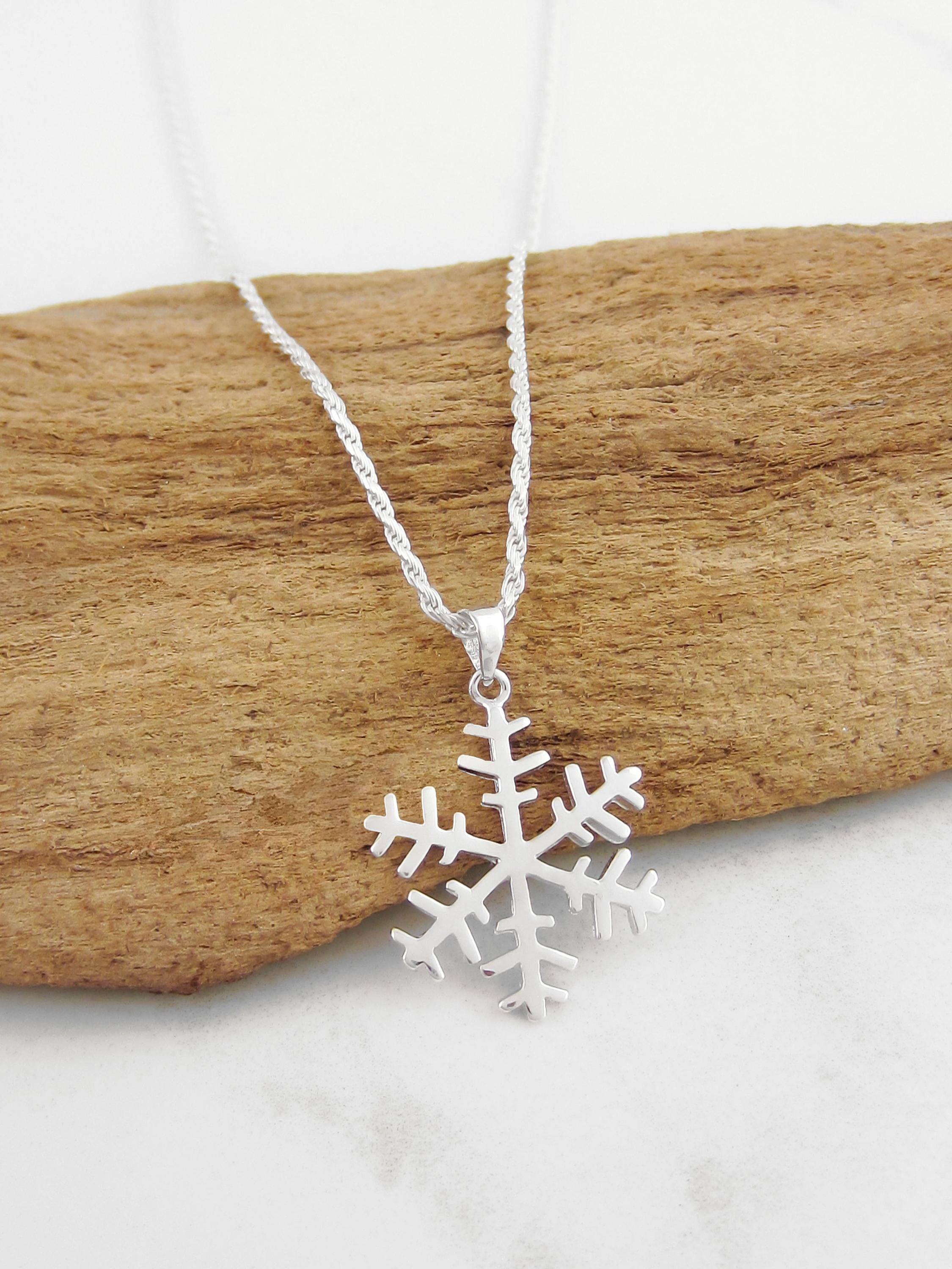 Snowflake pendant necklace discount