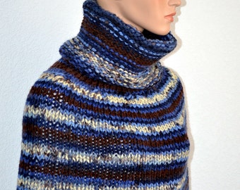 Poncho tejido a mano/Poncho de punto