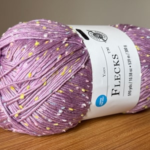 Flecks Yarn från Loops and Threads - Garn för stickning, virkning, vävning och hantverk. ORKIDÉ. 590 yards/539 m, 10,58 oz/300 g