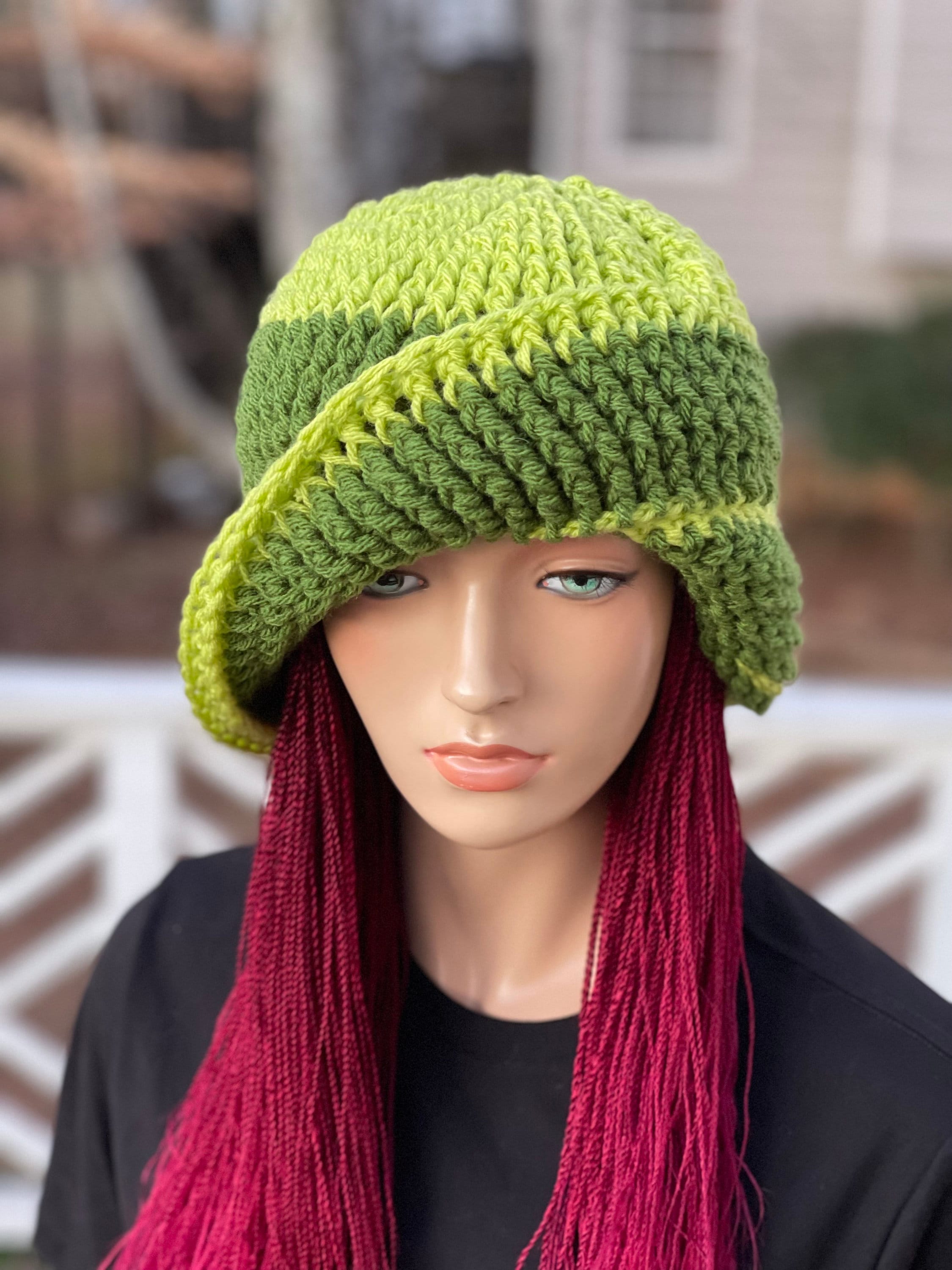Green Victorian Era Crochet Cloche Hat/ Vintage Hand Knit Cloche