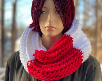 The Christmas Neck Warmer/ Crochet Christmas Cowl