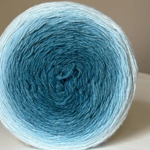 Caron Cloud Cake Perfect Phasing LAGOON Yarn. 720 yds/ 658 m. 1 Skein. Free Shipping in USA