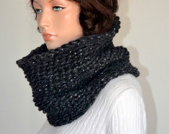 Canadian Winters Snood/ Crochet Snood/ Winter Cowl/ Charcoal Snood/ High Fashion Snood/ Crochet Snood Scarf/ Gift for Her/ Trending Cowl