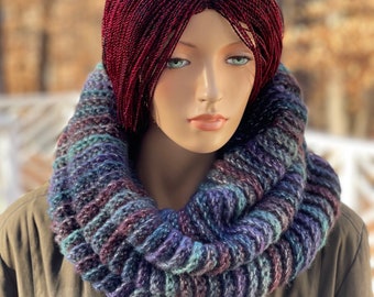 Hummingbird Crystal Cakes True INFINITY crochet Unisex Cowl/ Hand knit Neckwarmer