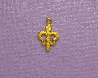 Gold Fleur De Lis charms, double sided gold fleur de lis charms, New Orleans charms, Saints charms 25 x 16 mm 10 pieces 16-19-G