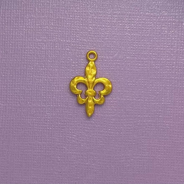 Gold Fleur De Lis charms, double sided gold fleur de lis charms, New Orleans charms, Saints charms 25 x 16 mm 10 pieces 16-19-G