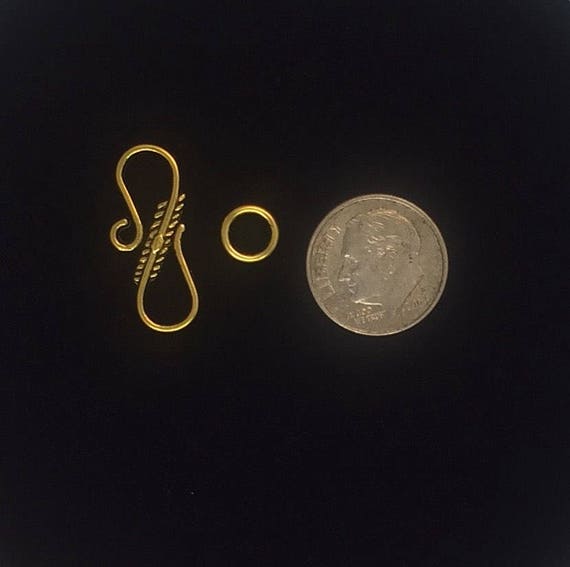 Gold S Hook Clasp, Double S Hook Clasps, 16 Sets of Hook and Loop 25x8mm,32  Piecces Bulk Pricing 16 Sets Gold Hook and Loop 4-21-G -  Canada