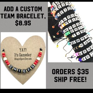 Pulseras ajustables con letras y nombres de equipos personalizados: letras blancas y letras negras de BlingirlSpirit