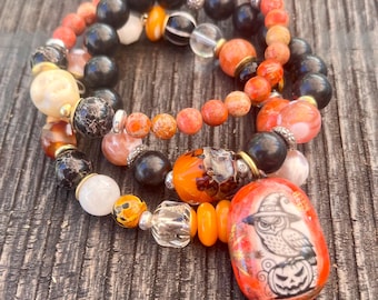 Trío de pulseras de búho espeluznante, conjunto de pulseras de Halloween, joyería de Halloween, cuentas artesanales