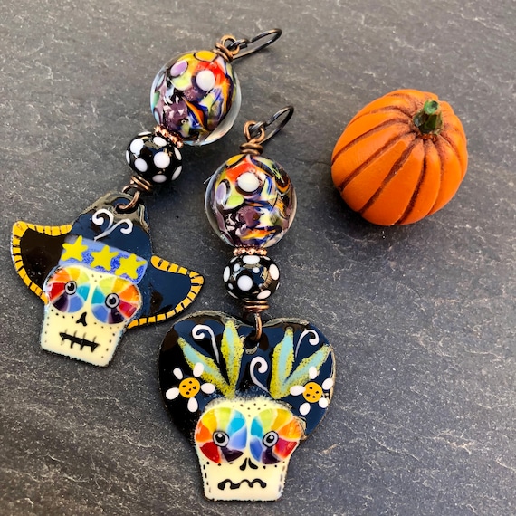 Calaveras Couple Earrings, Sugar Skull Earrings, Day of the Dead, Dia de las Muertas, Monster Mash, Halloween Earrings