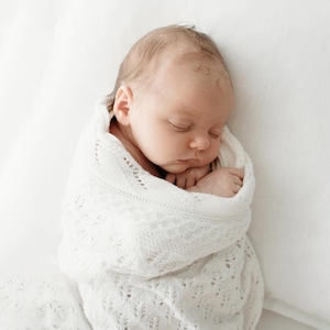 Newborn Photography Prop, Newborn Posing Blanket, Knitted Chunky Baby Blanket, Photography Prop, Baby Shower Gift, Snow Estelle Knit Blanket