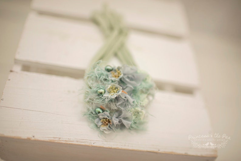 Baby girl headband delicate soft handmade photogtaphy prop UK Stock
