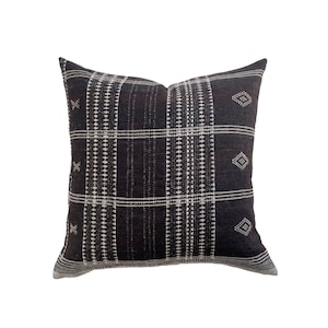 Handwoven Indian Wool Black and Off-White Tribal Pillow Cover // 22 x 22  No. 0240