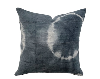 Blue Gray Batik Handwoven Bogolan African Mudcloth Pillow Cover //  18 x 18  No. 0257