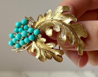 Trifari クラウンピン ブローチ Vintage Crown Trifari Brooch and Earring Set: Faux Turquoise