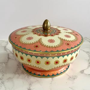 Vintage Decorative Biscuit Tin Made in Belgium | Cottagecore Grannycore | 1960s Storage