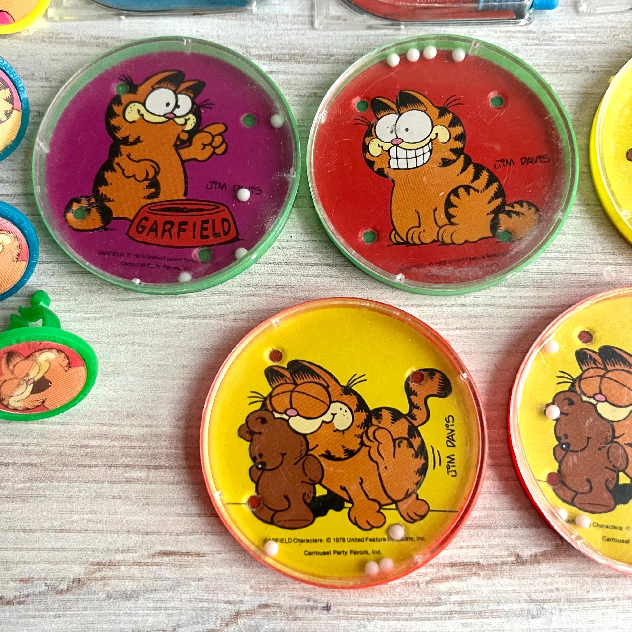 1970s Garfield Party Favor Lot Plastic Lenticular Flicker Rings