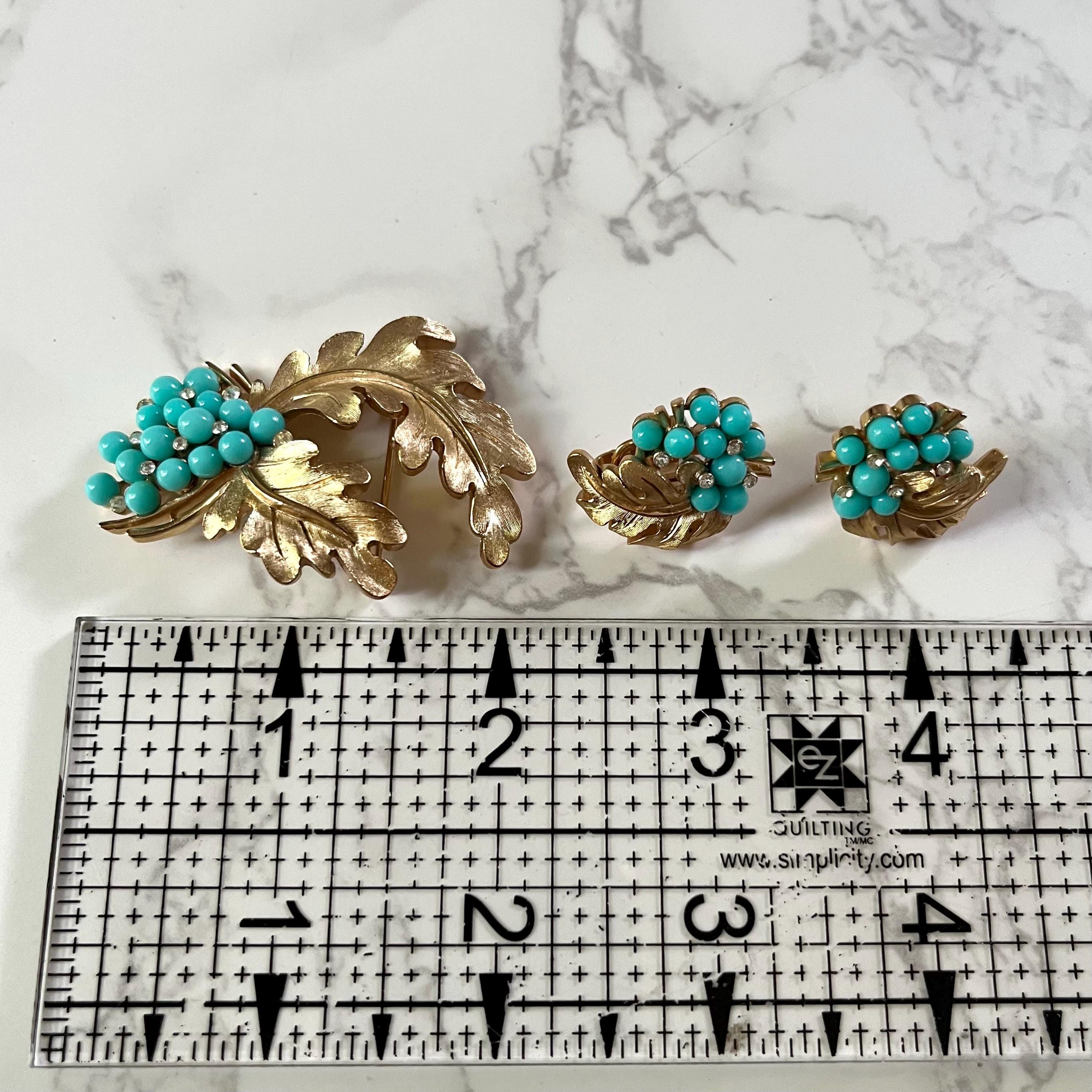 Vintage Crown Trifari Brooch and Earring Set Faux Turquoise