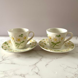 Daisy Cup Saucer Pair Metlox Poppytrail | Sculptured Daisy Coffee Mugs | #776 | Made in California | Cottagecore