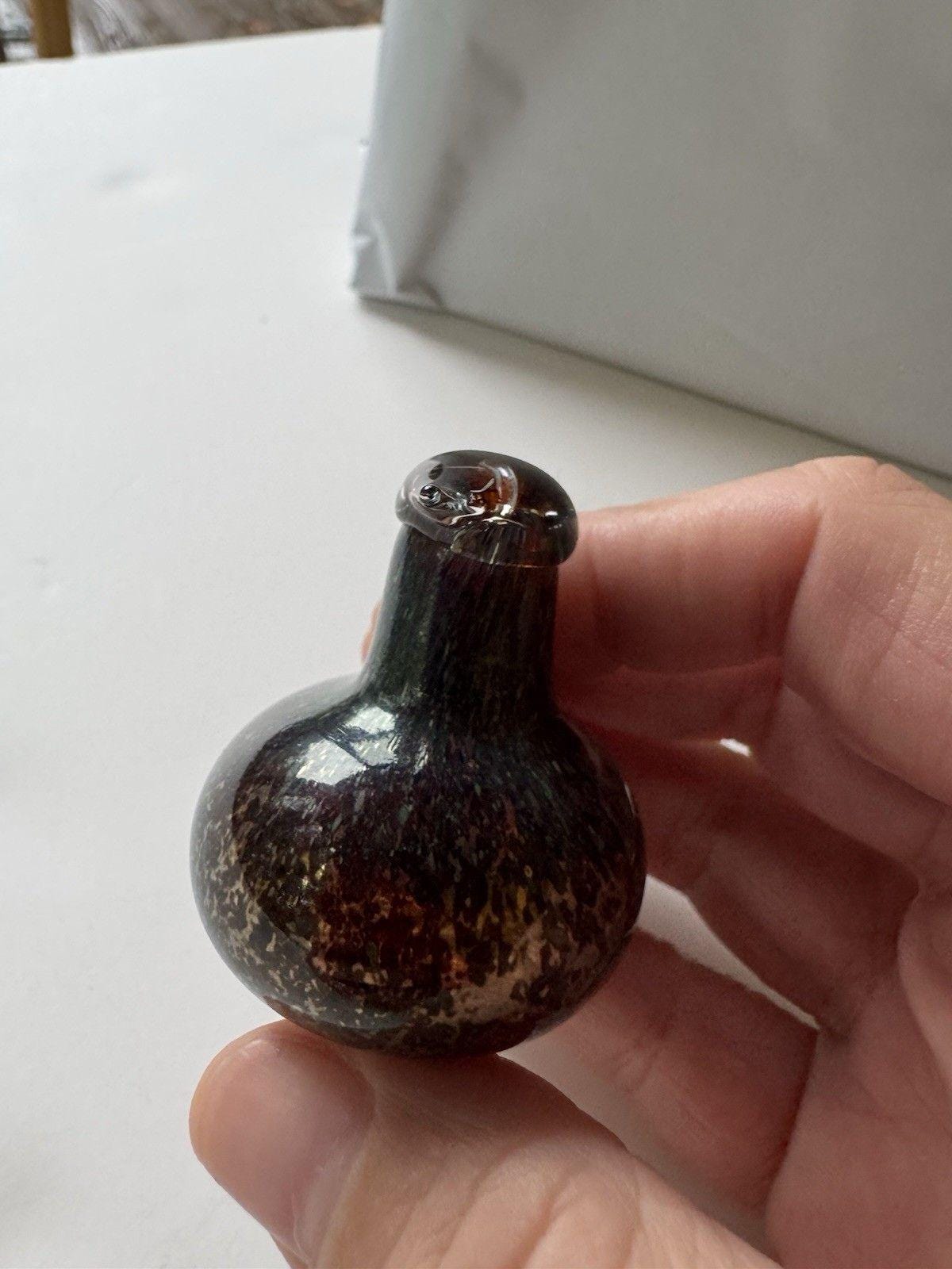 Oiva Toikka Nuutajarvi 1793 Black Pulmu Snow Bunting Art Glass