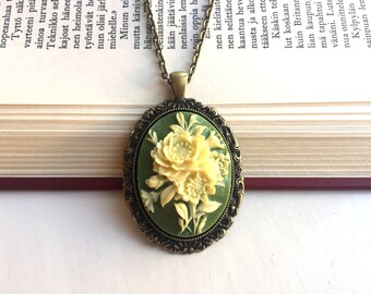 Victorian Flower Cameo Pendant Necklace