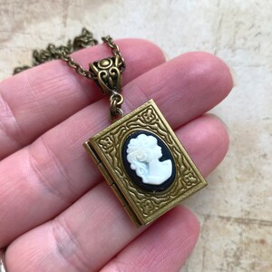 Book locket necklace, cameo necklace, Selma Dreams, Victorian jewelry, traditional cameo, book lover gifts, vintage necklace, black cameo zdjęcie 4