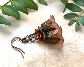 Filigree bell flower earrings, Selma Dreams, vintage flower earrings, filigree earrings, nature earrings, vintage inspired jewelry