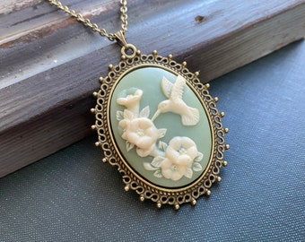 Green Hummingbird Cameo Necklace, Gift for Mom, Large Pendant, Vintage Necklace, Gift for Her, Anniversary Gifts, Gift for Wife, Gift Ideas