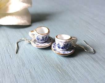 Pendientes de taza de té de porcelana, plata de ley, sueños de Selma, regalos para amantes del té, colgantes de taza de té, tazas de té en miniatura, pendientes de porcelana, lindo