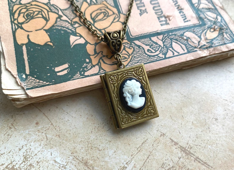 Book locket necklace, cameo necklace, Selma Dreams, Victorian jewelry, traditional cameo, book lover gifts, vintage necklace, black cameo zdjęcie 3