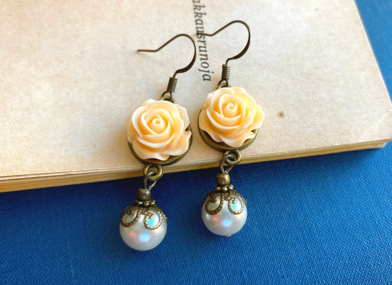 Pendientes Románticos de Rosas con Perlas de Vidrio, Pendientes de Flores, Colgantes de Rosas, Regalo para Mamá, Pendientes Románticos, Pendientes Florales, Ideas de Regalo imagen 2