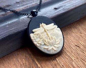 Dragonfly Cameo Necklace, Black Cameo Necklace, Nature Jewelry, Woodland Jewelry, Dragonfly Necklace, Gifts for Sister, Girlfriend Gifts