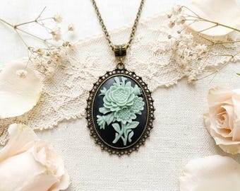 Vintage Inspired Floral Cameo Necklace: Bronze Flower Pendant