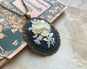 Floral cameo necklace, vintage cameo, flower cameo pendant, Victorian jewelry, black and white flower cameo pendant