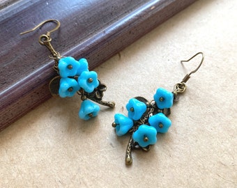 Gorgeous Earrings with Turquoise Glass Flowers, Flower Earrings, Floral Earrings, Turquoise Cluster, Cluster Earrings, Gifts for Mum