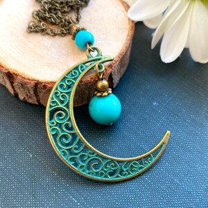 Patina Grünspan Mond Halskette mit Türkis Edelsteinen, Große Mond Halskette, Boho Halskette, Geschenke für Sie, Geschenkideen