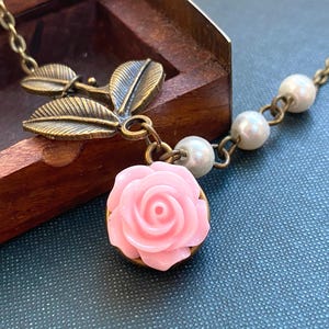 Beautiful Leaf Necklace With a Pink Rose Pendant and Ivory Glass Pearls, Selma Dreams, Pearl Necklace, Rose Necklace, Vintage Rose Necklace