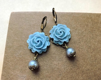 Lovely Blue Gray Rose Earrings, Woodland Jewelry, Flower Pendants, Gifts for Her, Gifts for Mom, Blue Rose Earrings, Elegant Earrings, Gifts