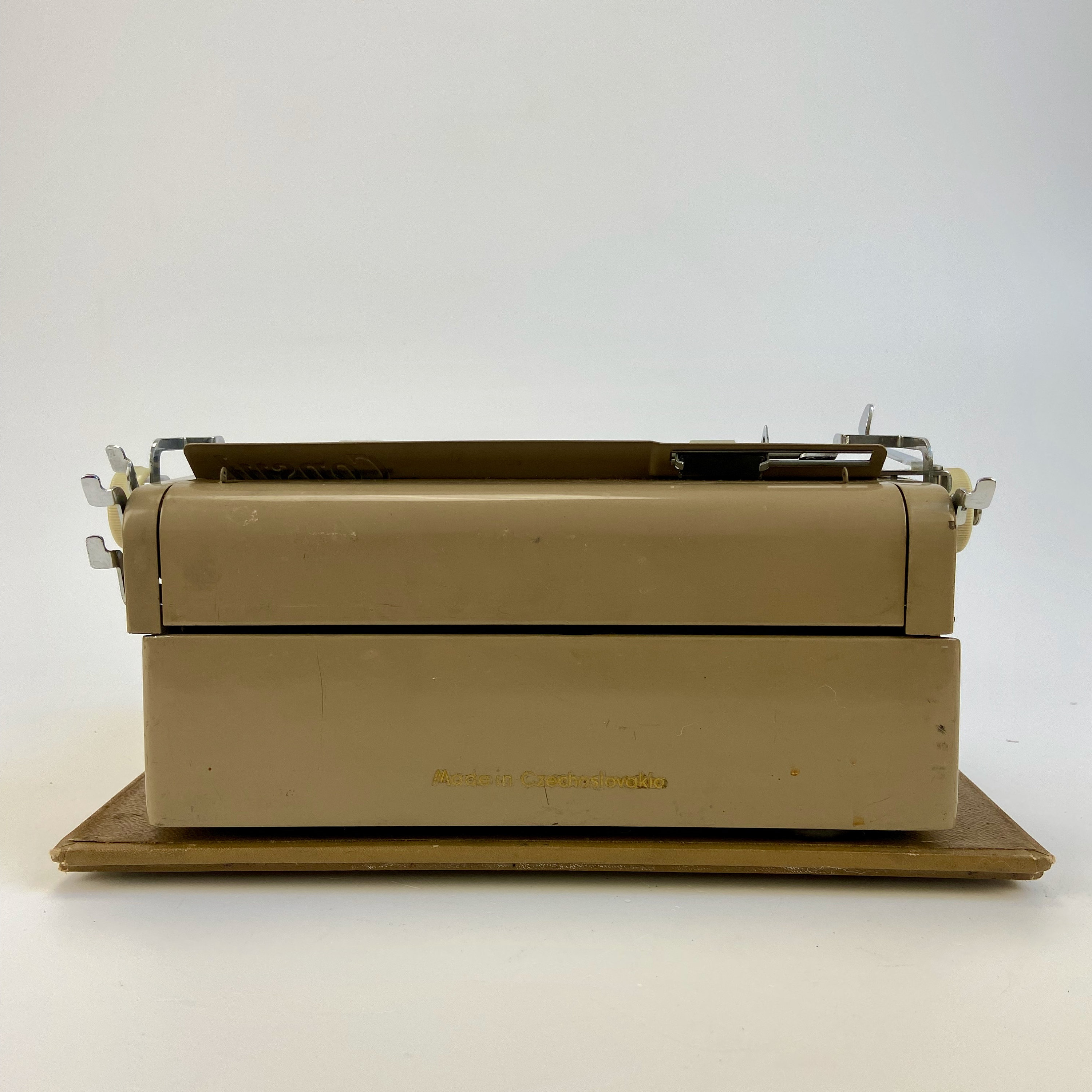 ヴィンテージ ポータブル タイプライター / Consul / 50年代 チェコ 