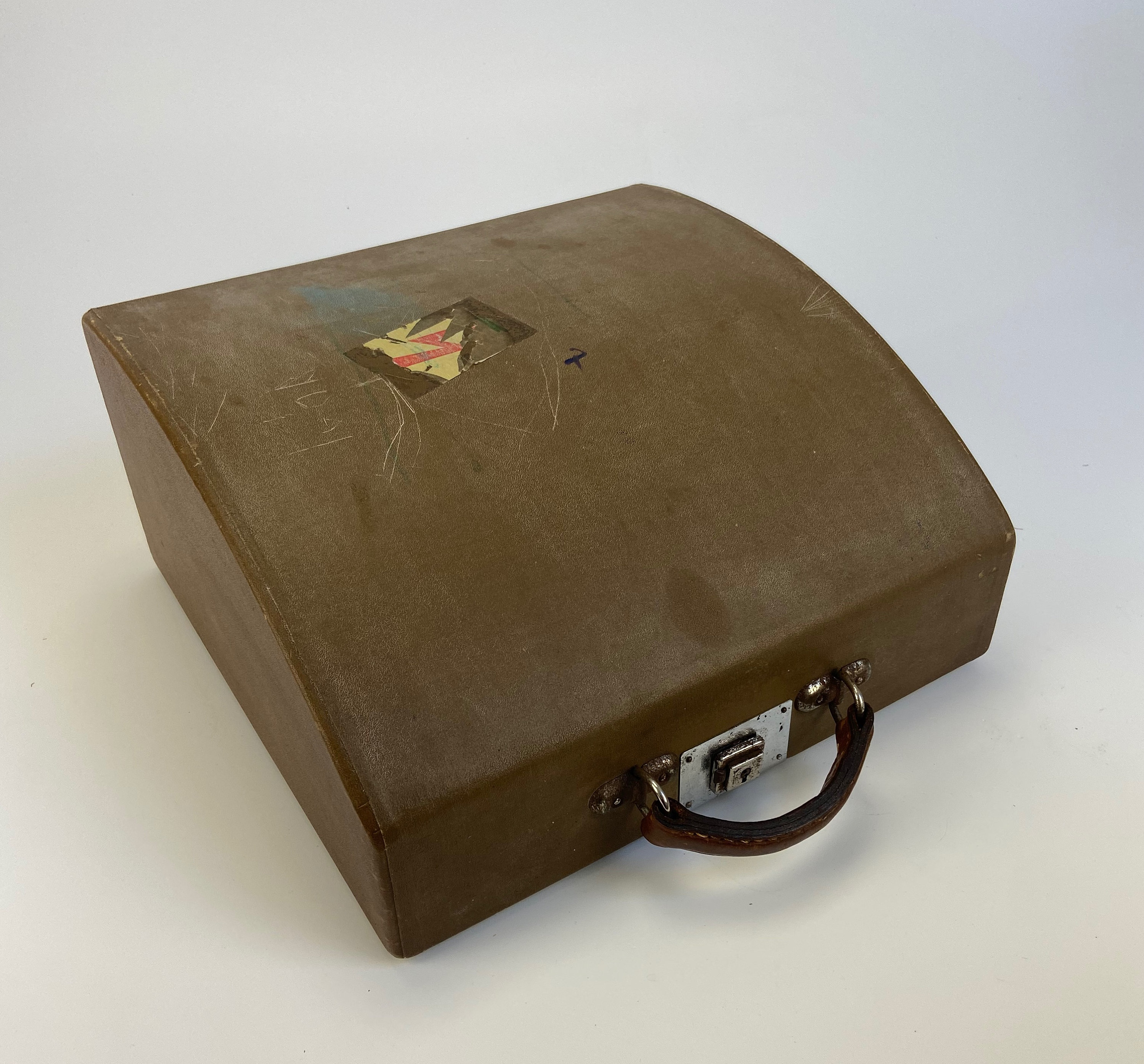 ヴィンテージ ポータブル タイプライター / Consul / 50年代 チェコ 