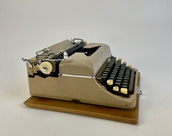 ヴィンテージ ポータブル タイプライター / Consul / 50年代