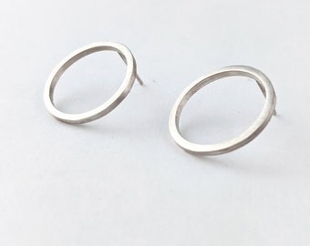 Large contemporary circle stud earrings