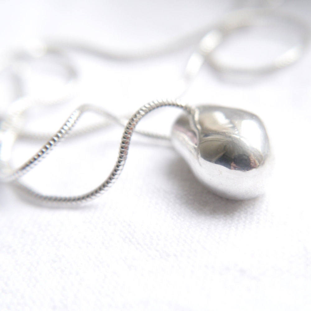Pebble Pendant Necklace