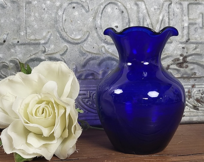 Vtg Cobalt Blue Ruffled Vase