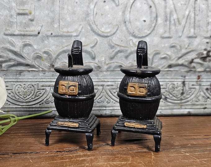 Vintage 1973 Chadwick Miller Pot Belly Stove Salt and Pepper Shakers | Retro Kitschy Kitchen