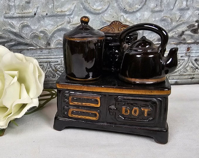 MCM Black Stove Salt and Pepper Shakers: Kettle & Teapot, Criterion Intl Japan | Retro Kitschy Kitchen