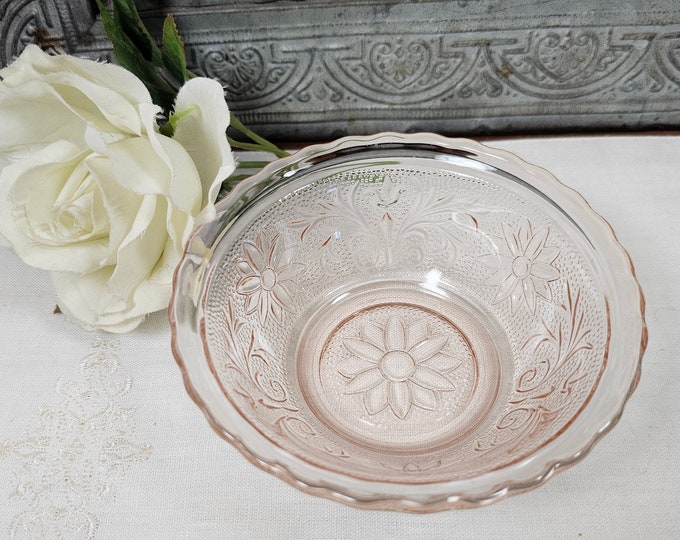 Depression Glass Small Fruit/Dessert Bowl Sandwich Pink by Anchor Hocking