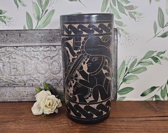 Unique Vintage Nicaragua Pottery - Large Sgraffito Etched Vase - Handcrafted Folk Art 11.5” Tall